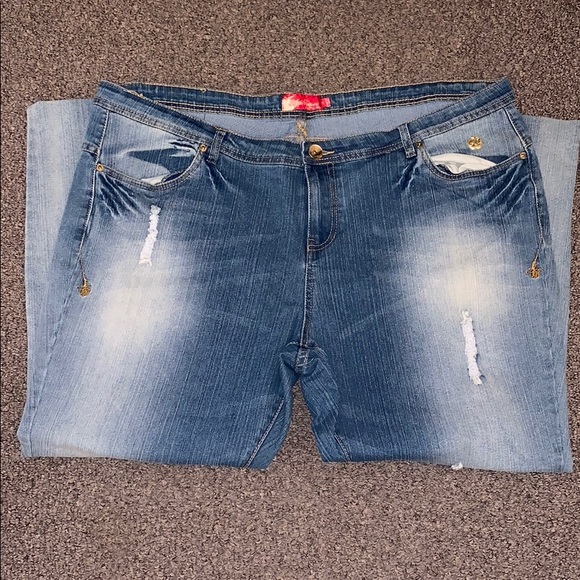 Short and Jean Bundle - Picture 4 of 8